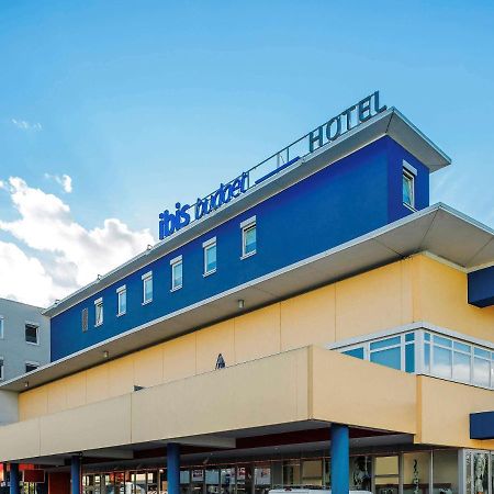 Ibis Budget Salzburg Airport - Self-Check-In Himmelreich Dış mekan fotoğraf